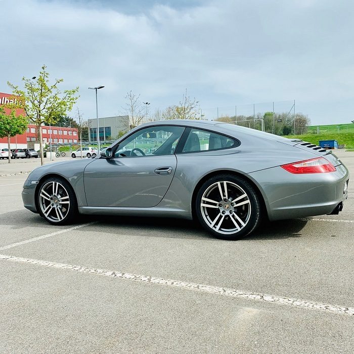 PORSCHE 911 carrera
