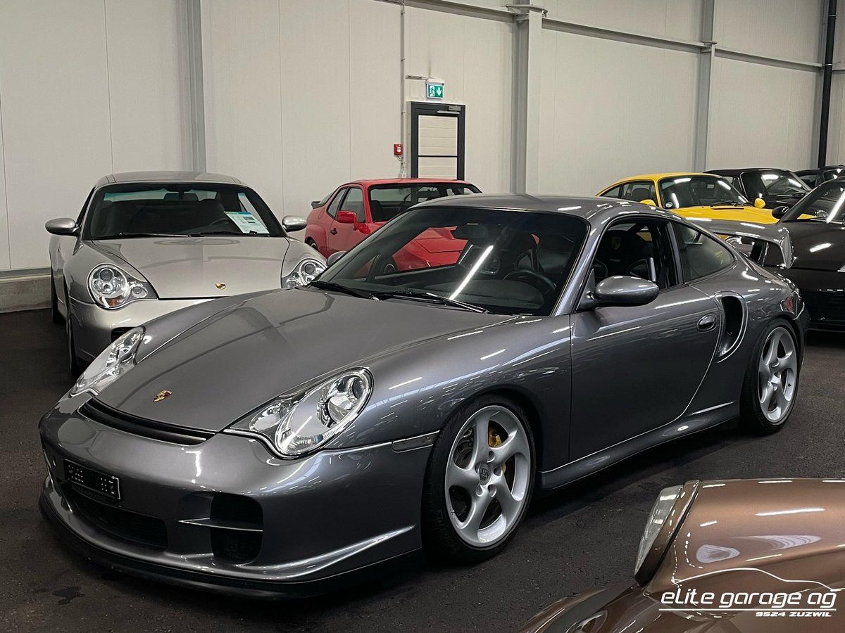 PORSCHE 911 GT2