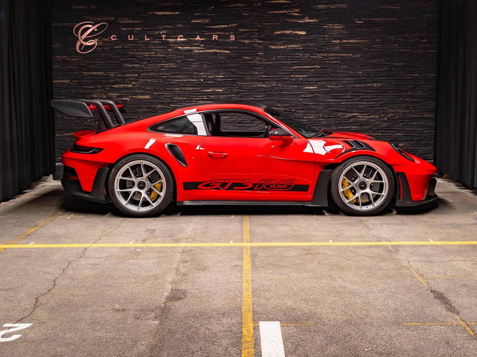 PORSCHE 911
