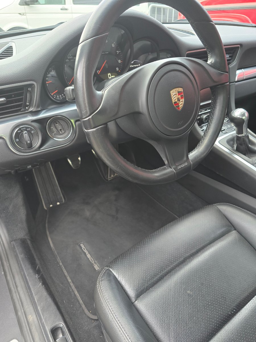 PORSCHE 911 Carrera 4, Essence, Occasion / Utilisé, Manuelle - 2