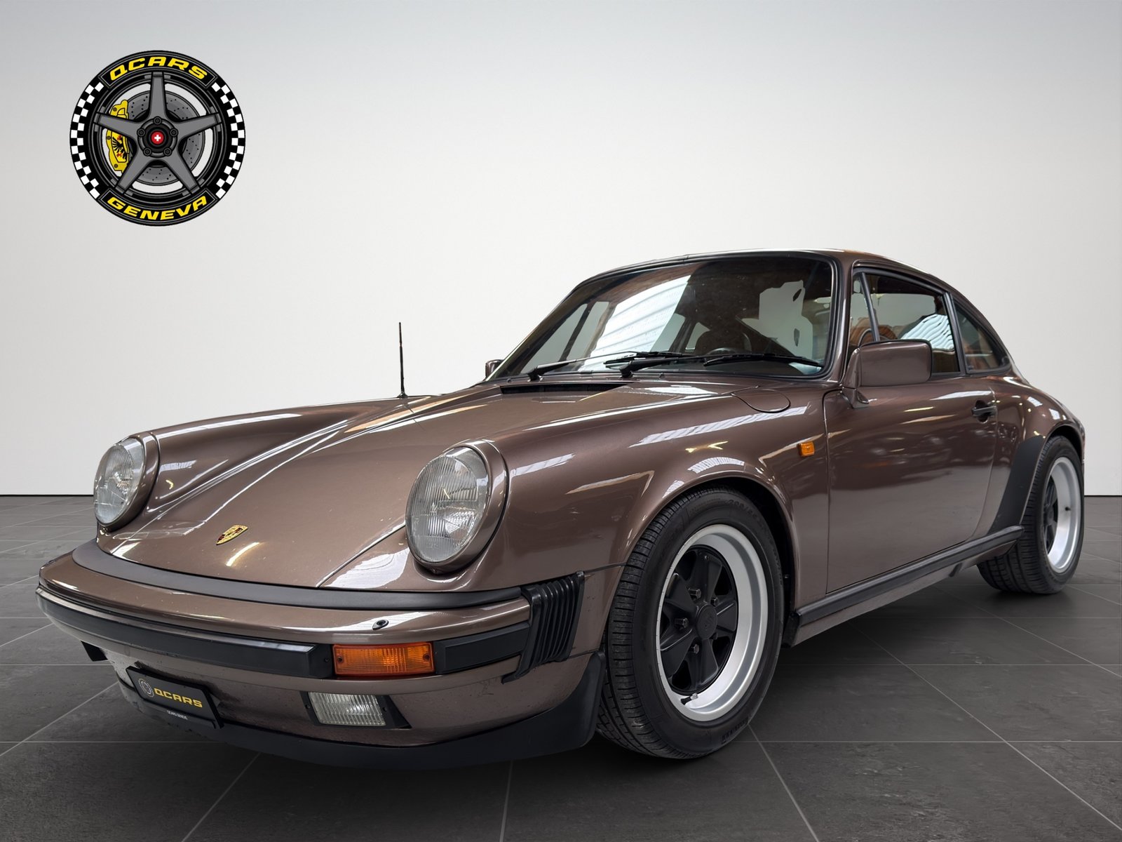 PORSCHE 911 Carrera