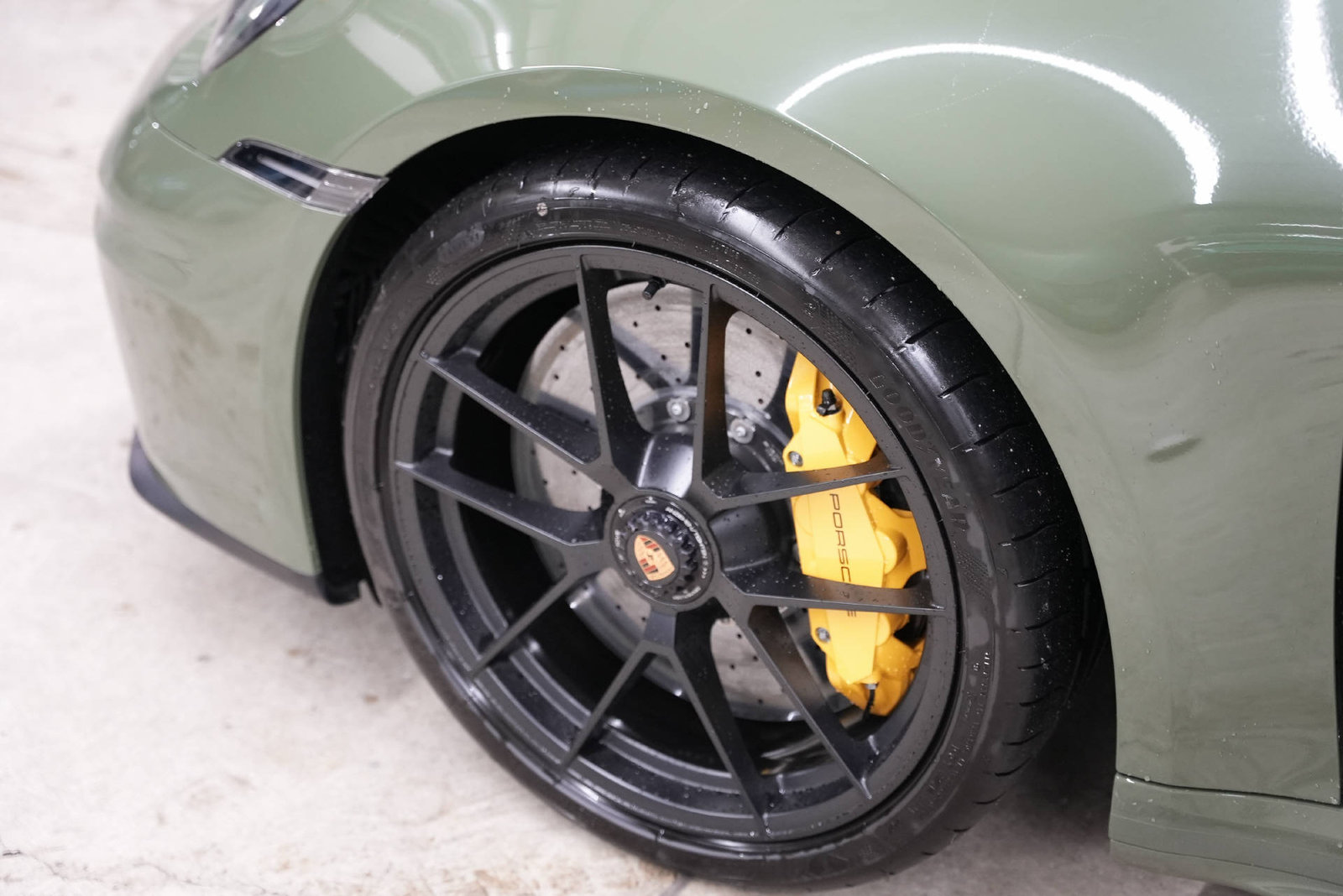 PORSCHE 911 Carrera 4 GTS Natooliv, Hybride Léger Essence/Électricité, Occasion / Utilisé, Automatique - 6