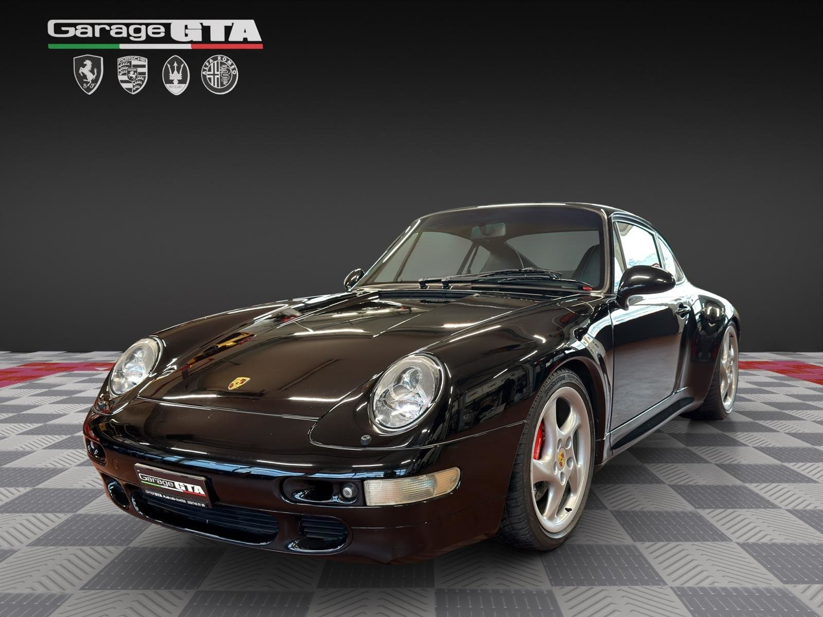 PORSCHE 911 Carrera 4S
