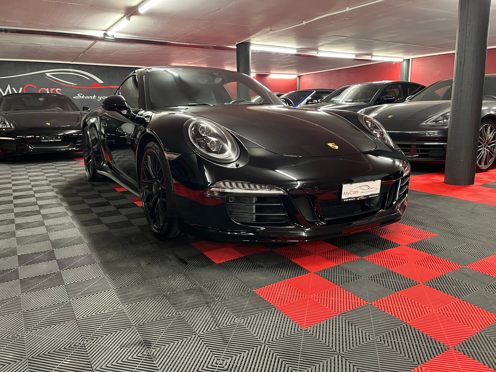 PORSCHE 911 Carrera GTS PDK
