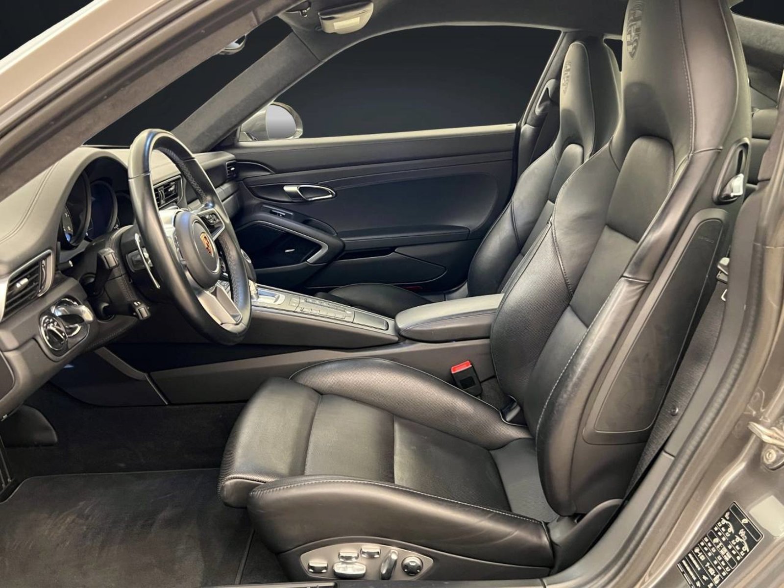 PORSCHE 911 Carrera 4S, Petrol, Second hand / Used, Automatic - 5