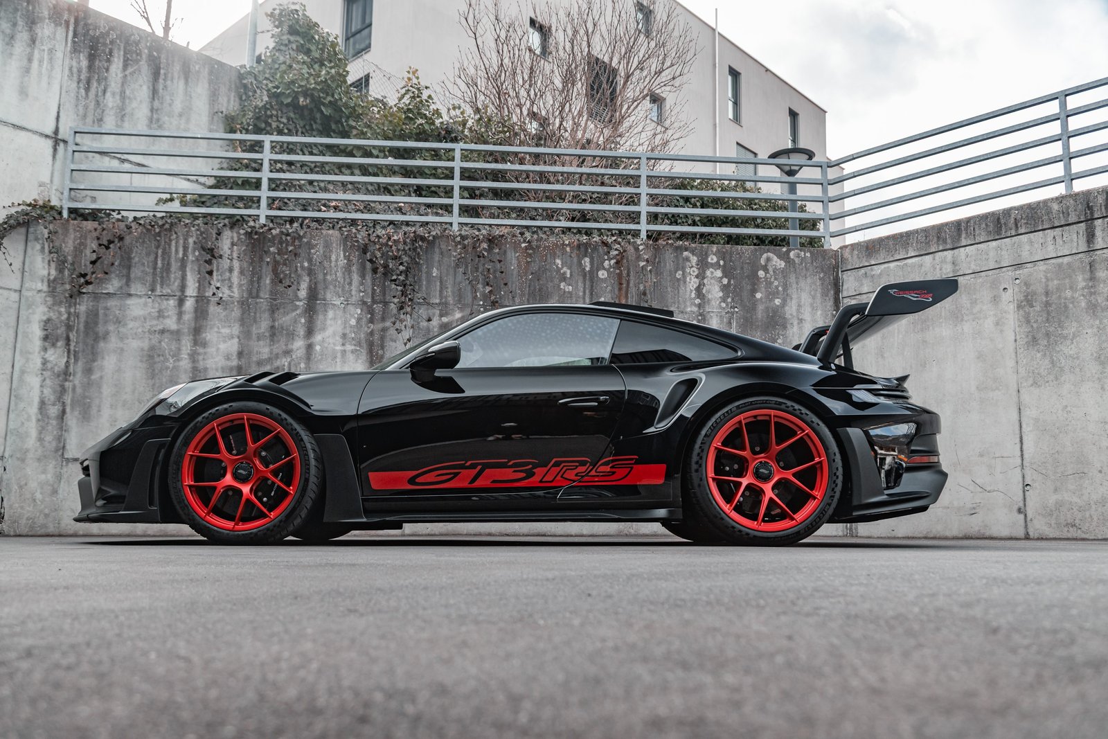 PORSCHE 911 GT3 RS