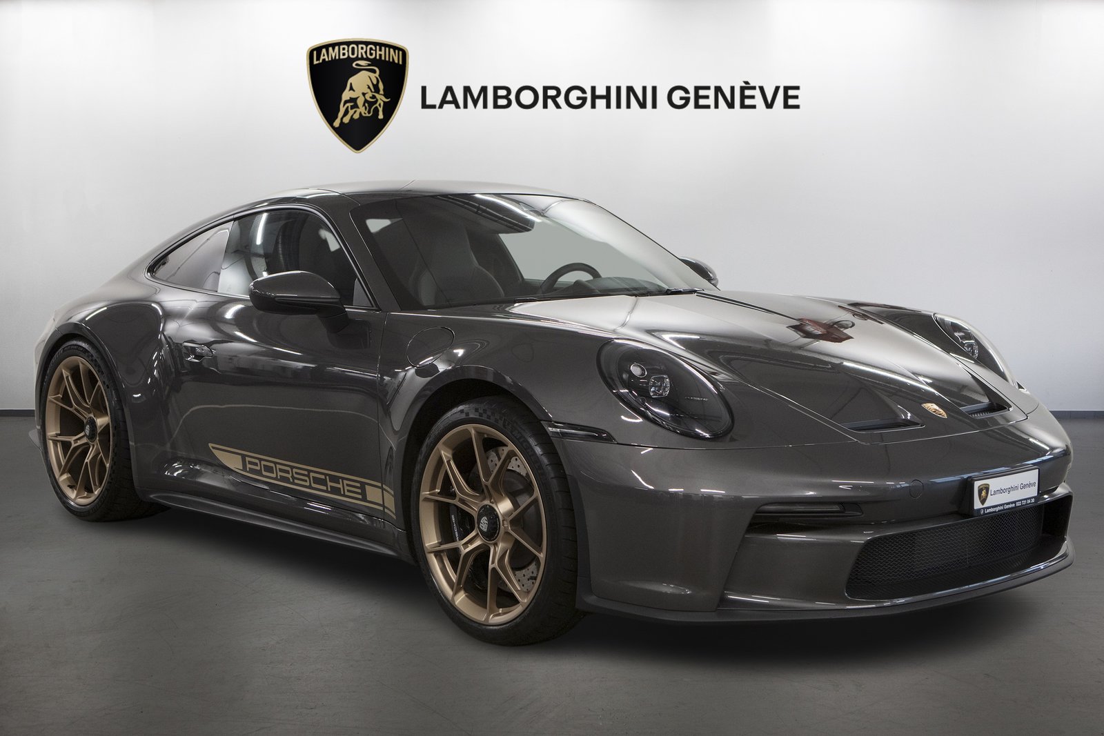 PORSCHE 911 GT3 Touring