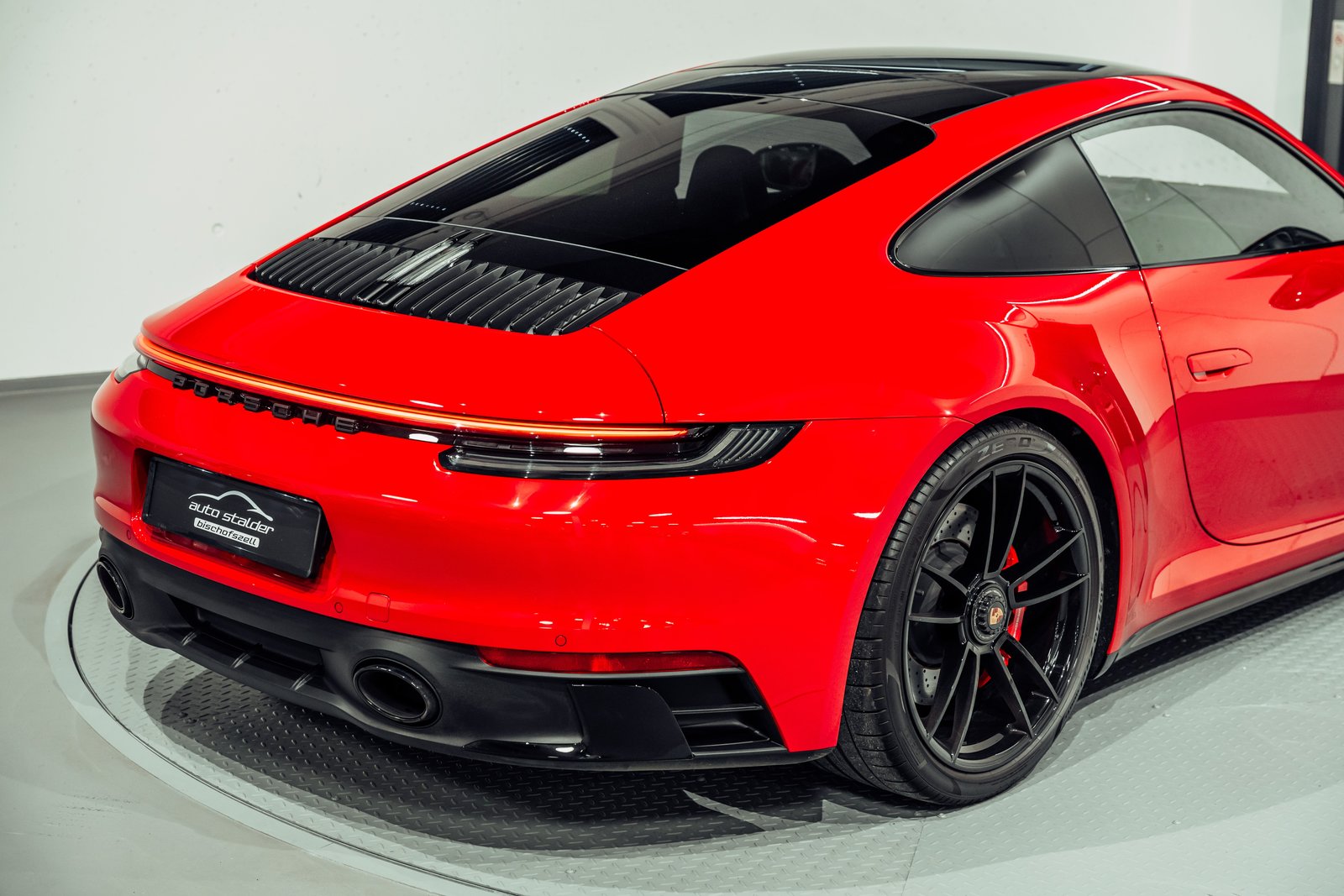 PORSCHE 911 Carrera 4 GTS PDK, Essence, Occasion / Utilisé, Automatique - 4