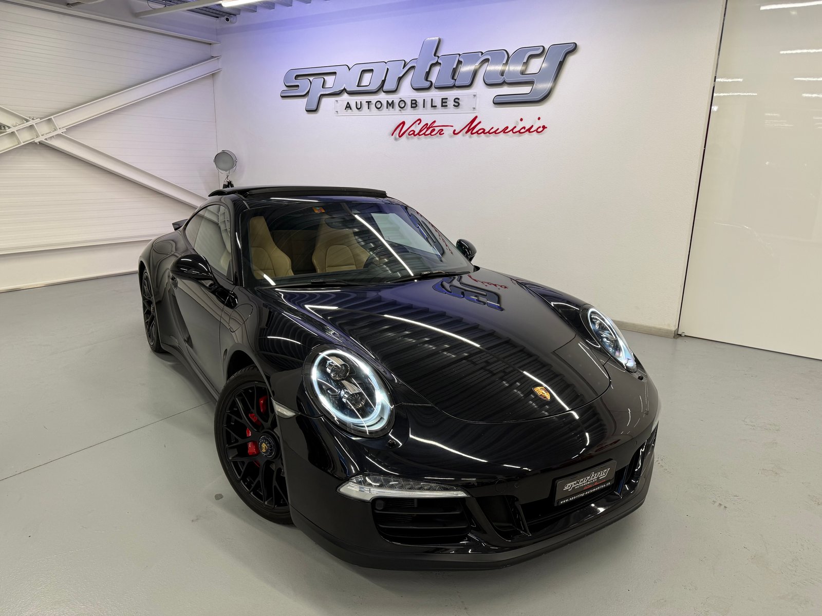 PORSCHE 911 Carrera 4 GTS PDK