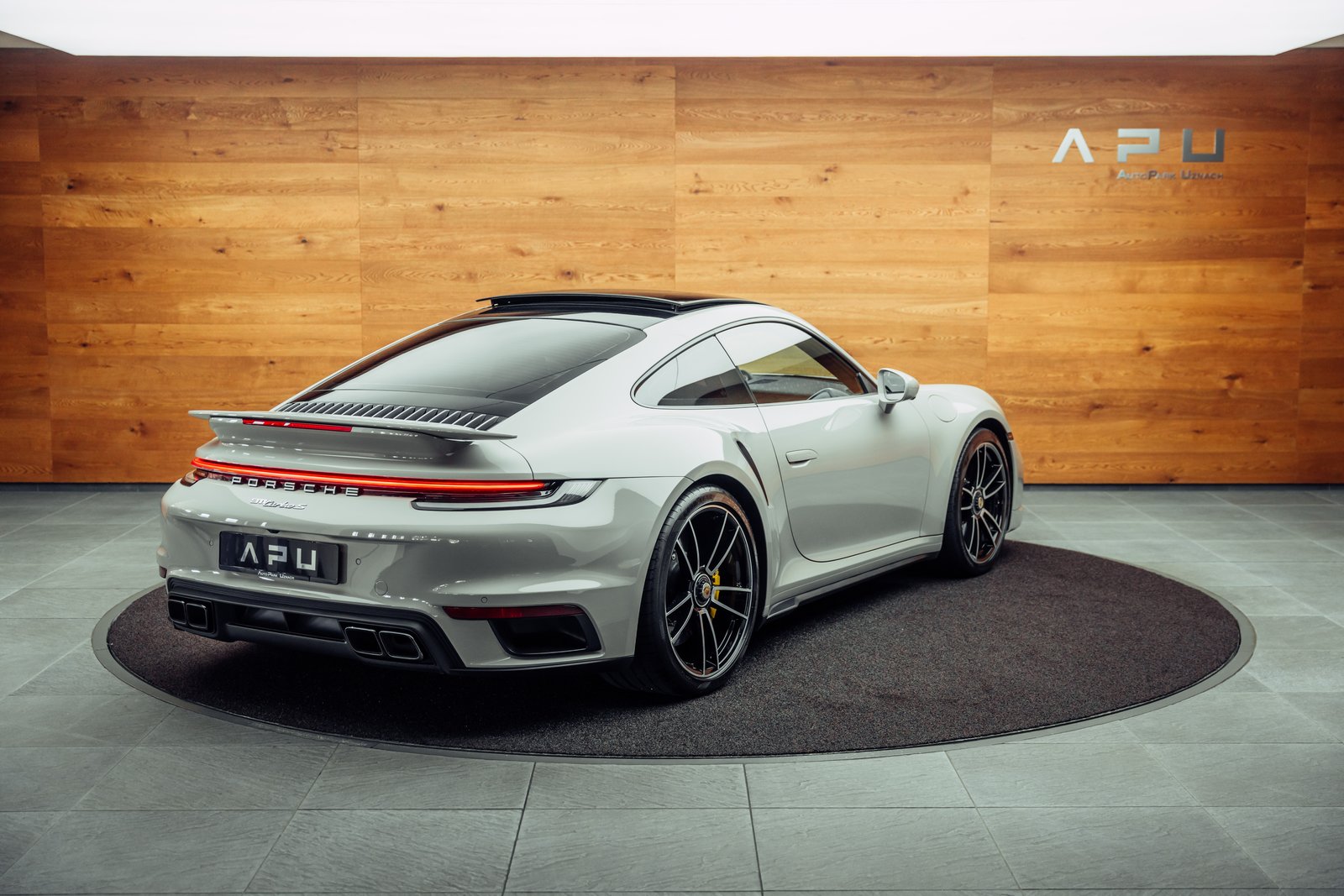 PORSCHE 911 Turbo S PDK, Petrol, Second hand / Used, Automatic - 2