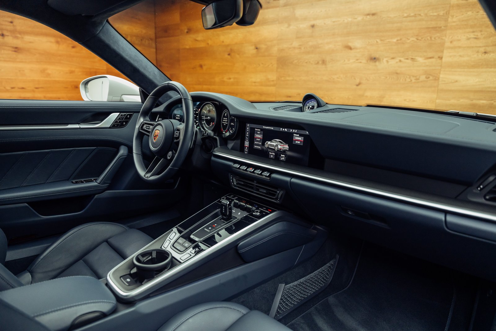 PORSCHE 911 Turbo S PDK, Petrol, Second hand / Used, Automatic - 5