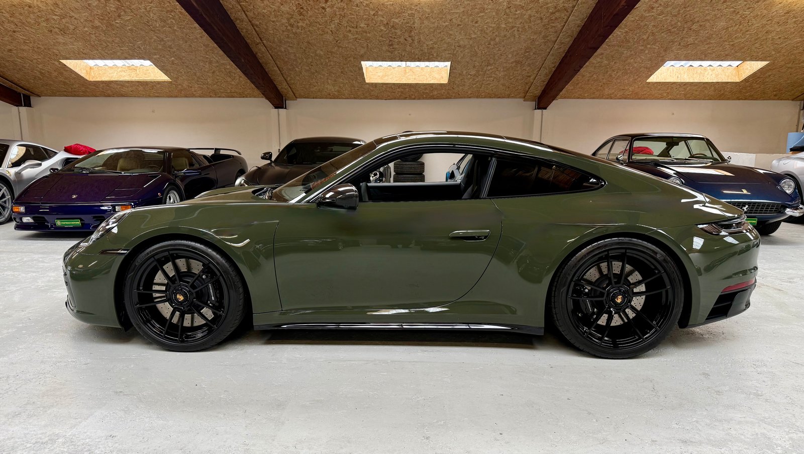 PORSCHE 911 Carrera 4 GTS PDK, Petrol, Second hand / Used, Automatic - 2