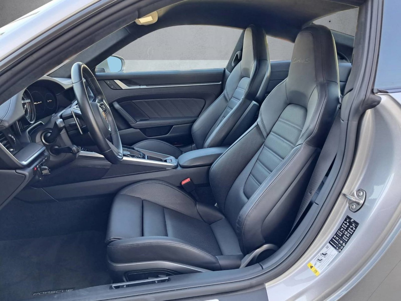 PORSCHE 911 Turbo S, Petrol, Second hand / Used, Automatic - 5