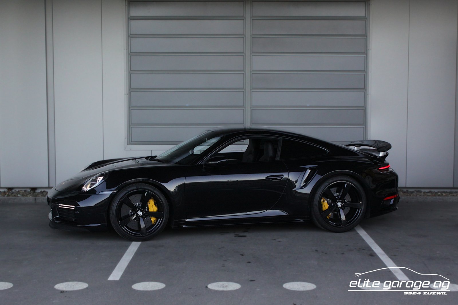 PORSCHE 911 Turbo S PDK 780 PS