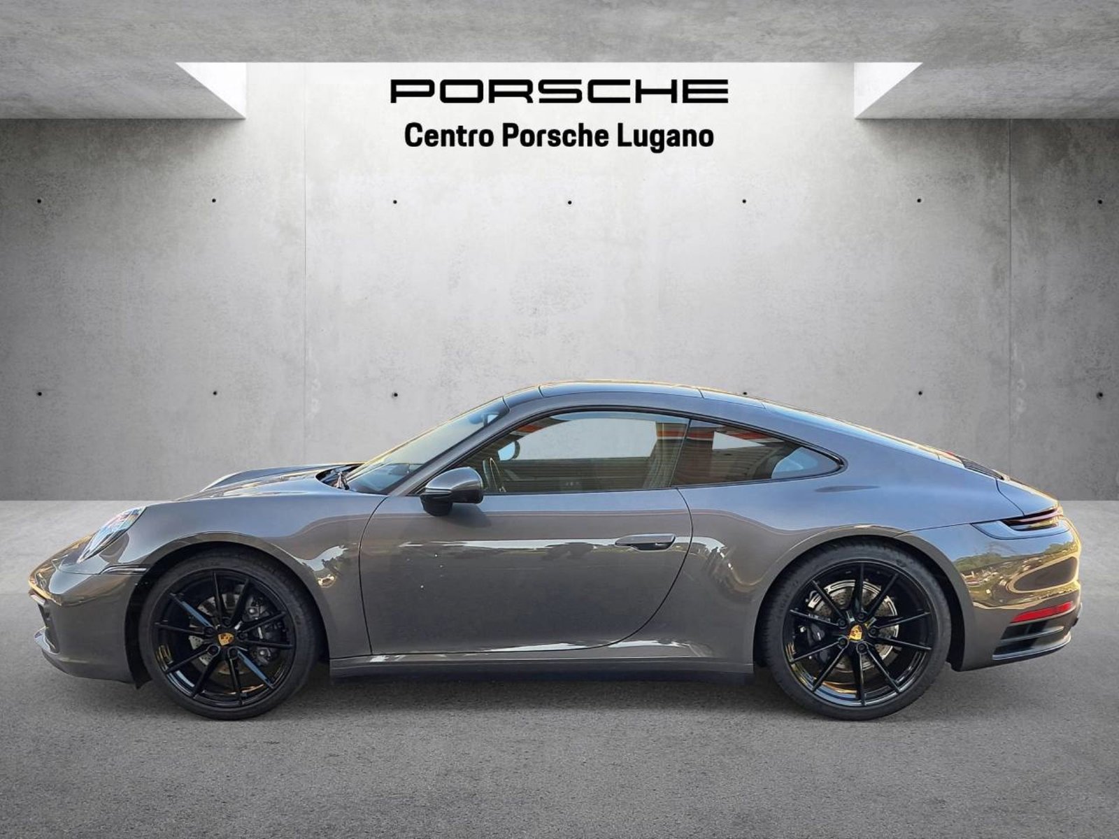 PORSCHE 911 Carrera 4, Petrol, Second hand / Used, Automatic - 2