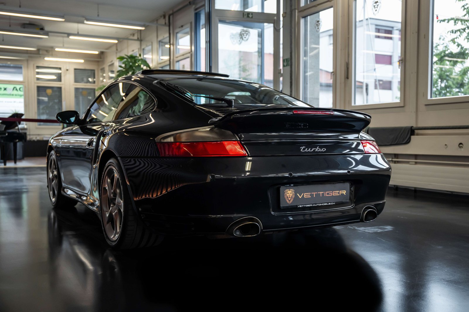 PORSCHE 911 Turbo, Petrol, Second hand / Used, Manual - 4