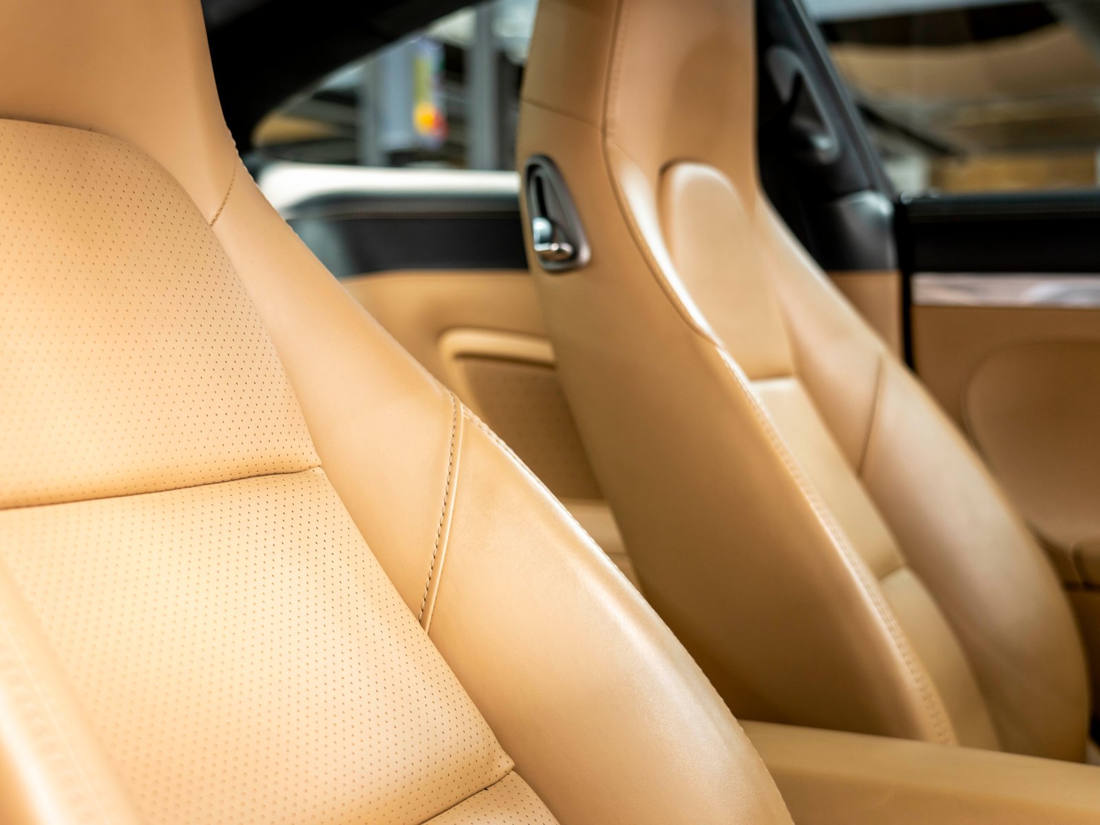 PORSCHE 911 Carrera 4, Petrol, Second hand / Used, Manual - 2