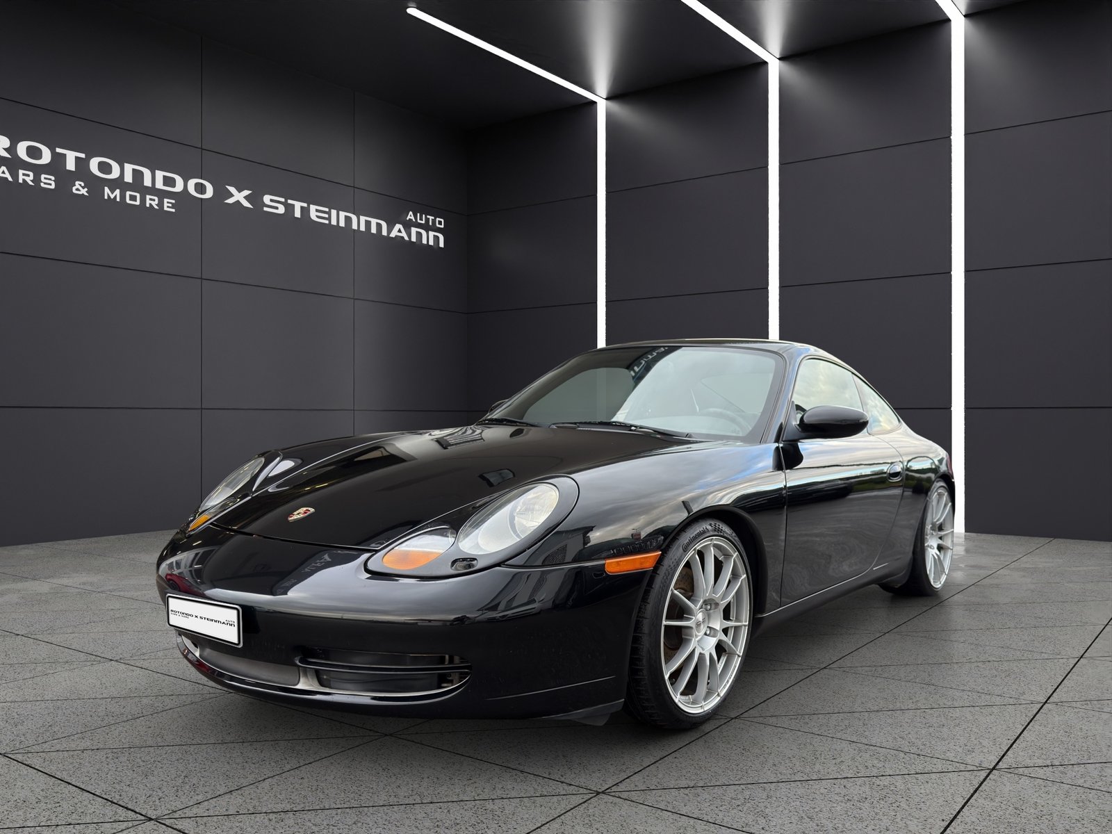 PORSCHE 911 Carrera