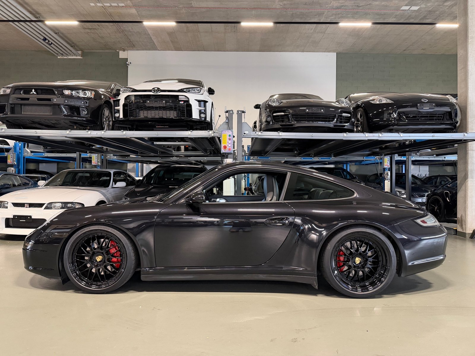 PORSCHE 911 Carrera 4S