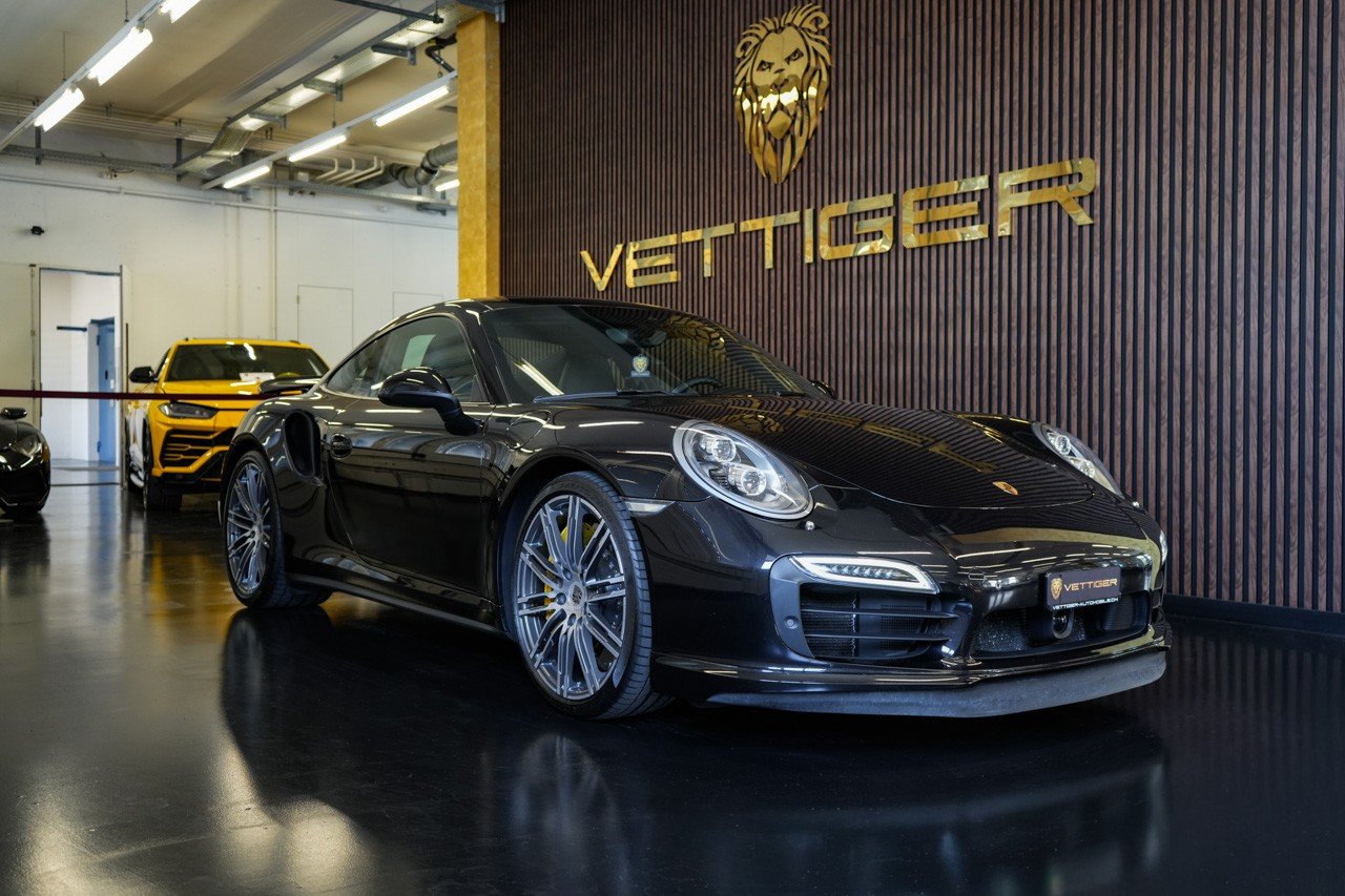 PORSCHE 911 Turbo S PDK