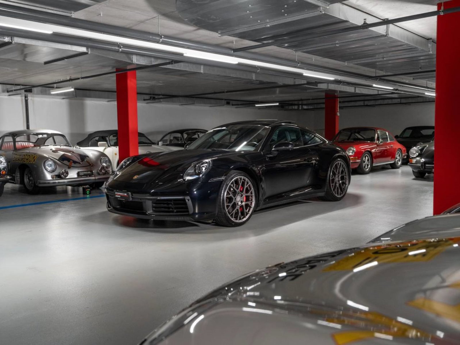 PORSCHE 911 Carrera 4S
