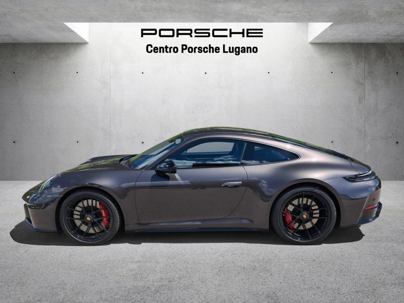 PORSCHE 911 Carrera 4 GTS, Mild-Hybrid Petrol/Electric, Second hand / Used, Automatic - 2