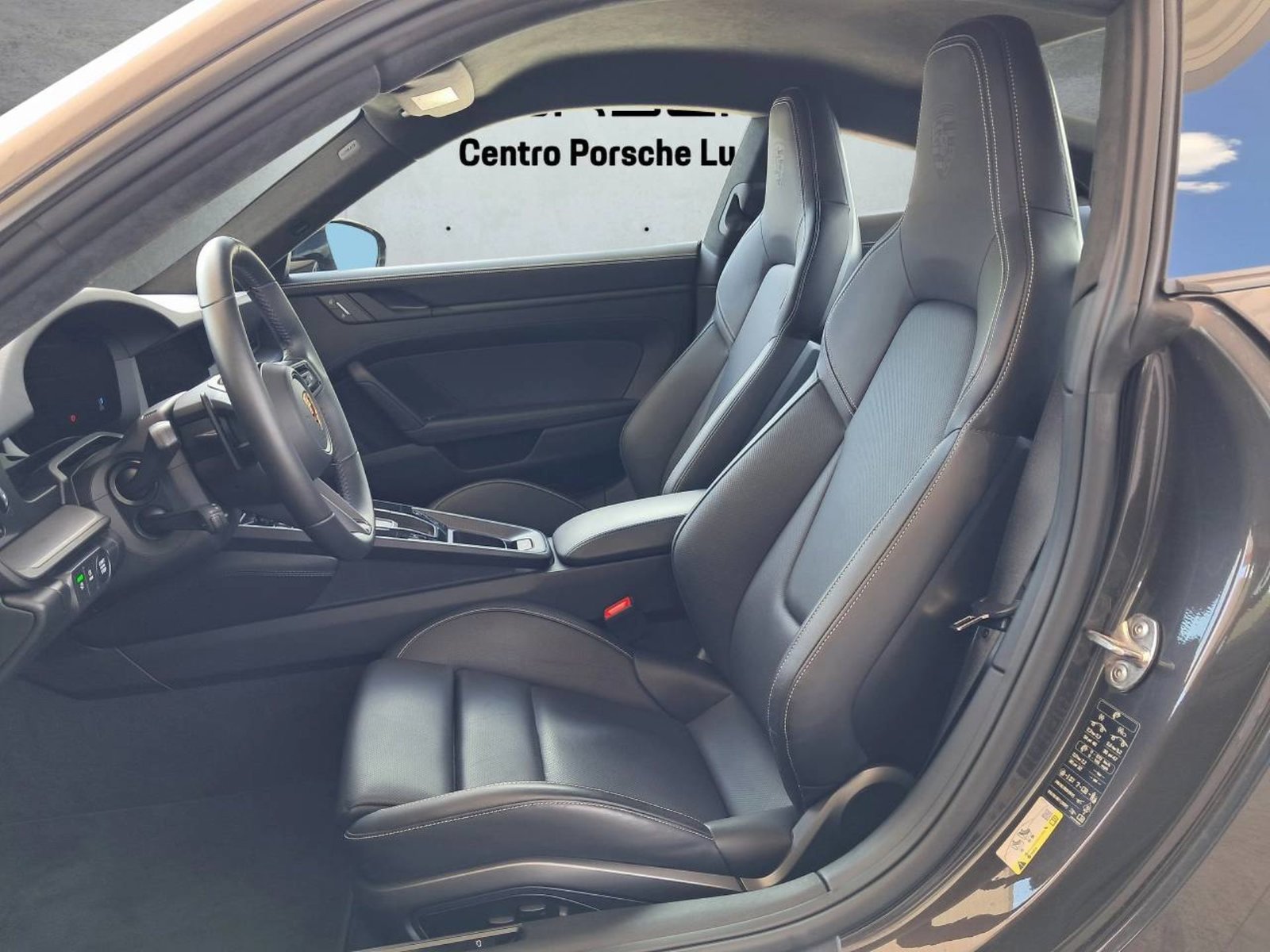PORSCHE 911 Carrera 4 GTS, Mild-Hybrid Petrol/Electric, Second hand / Used, Automatic - 5