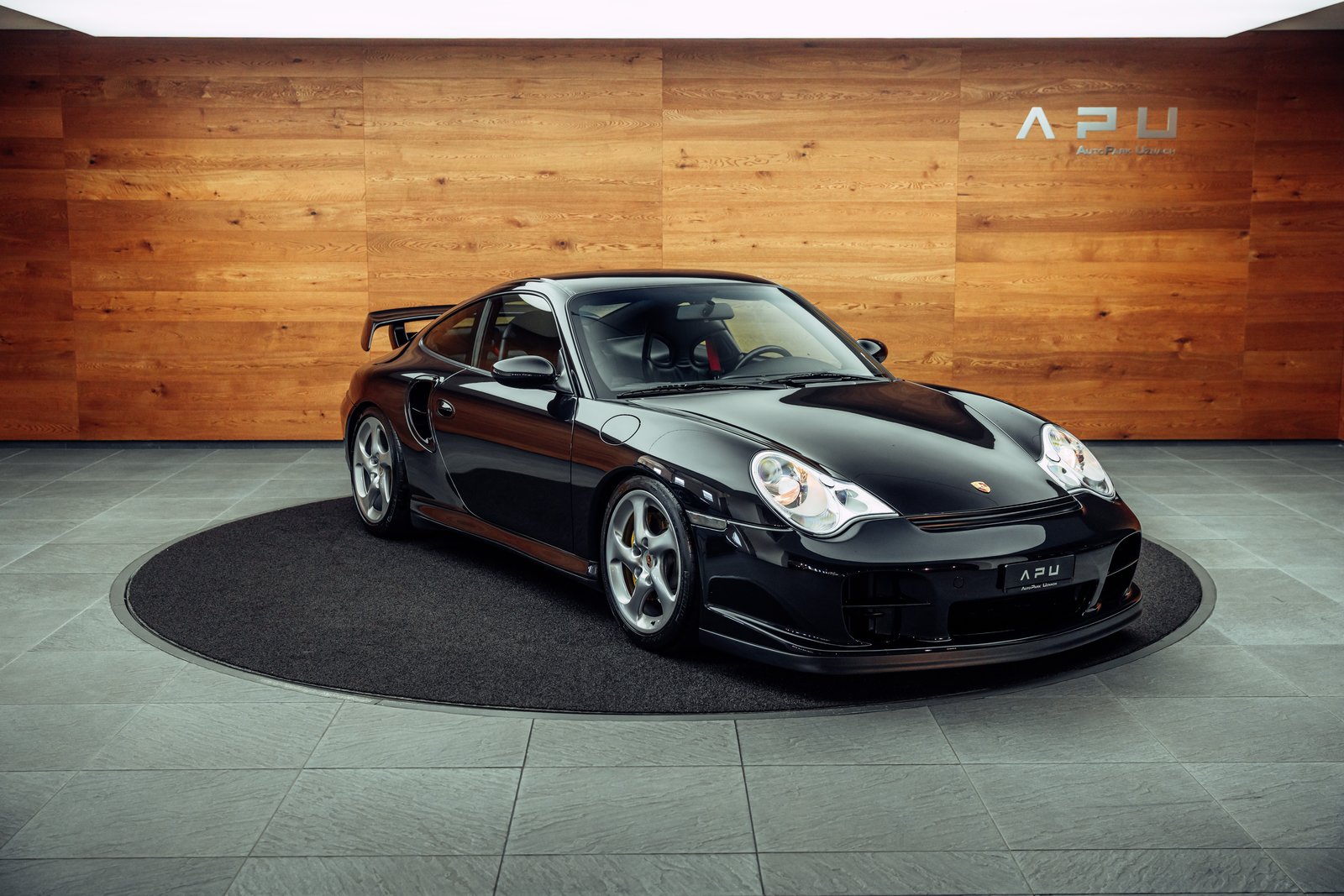 PORSCHE 911 GT2