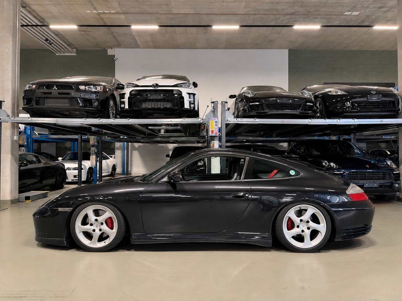 PORSCHE 911 Carrera 4 S