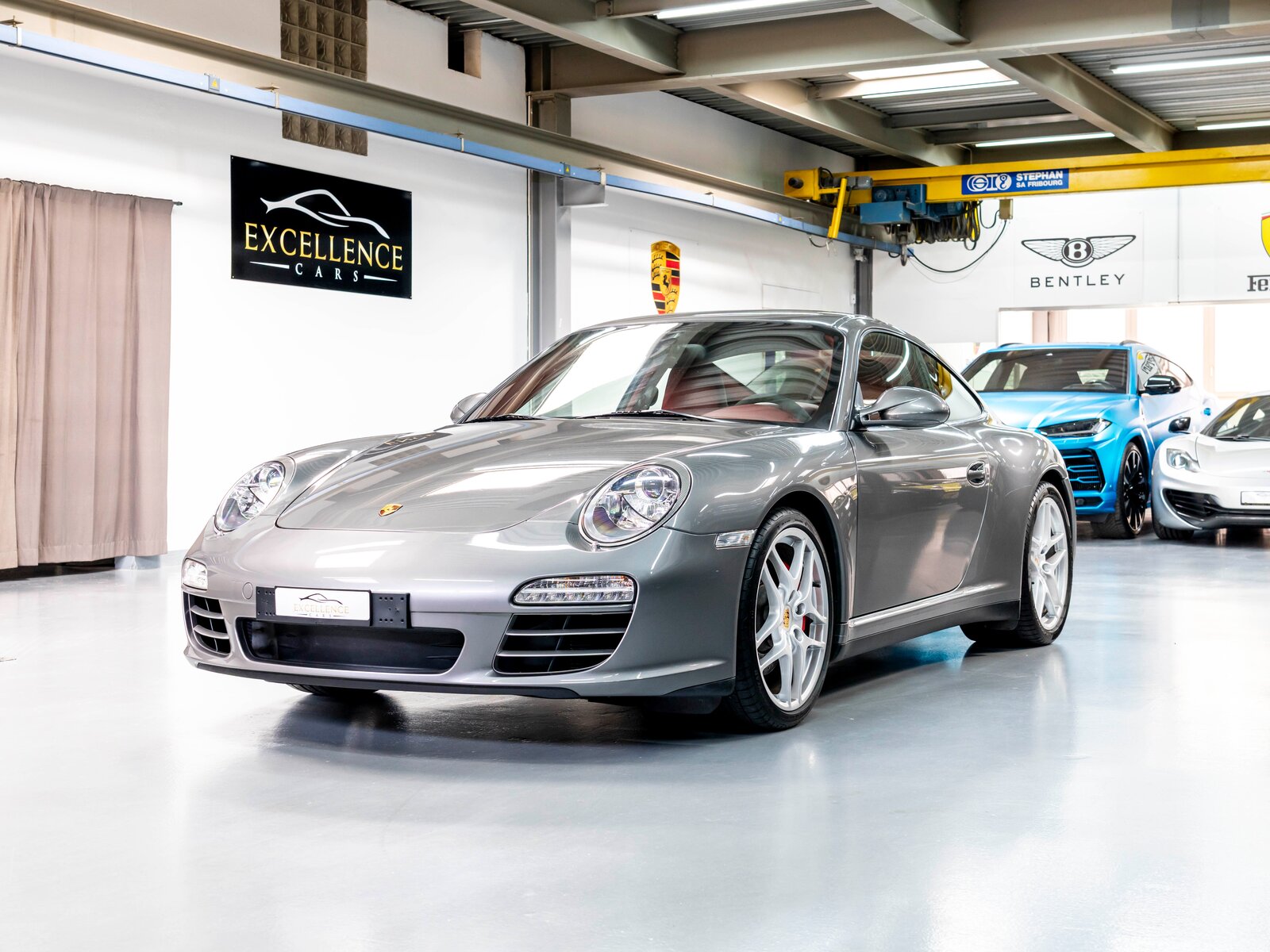 PORSCHE 911 Carrera 4S PDK
