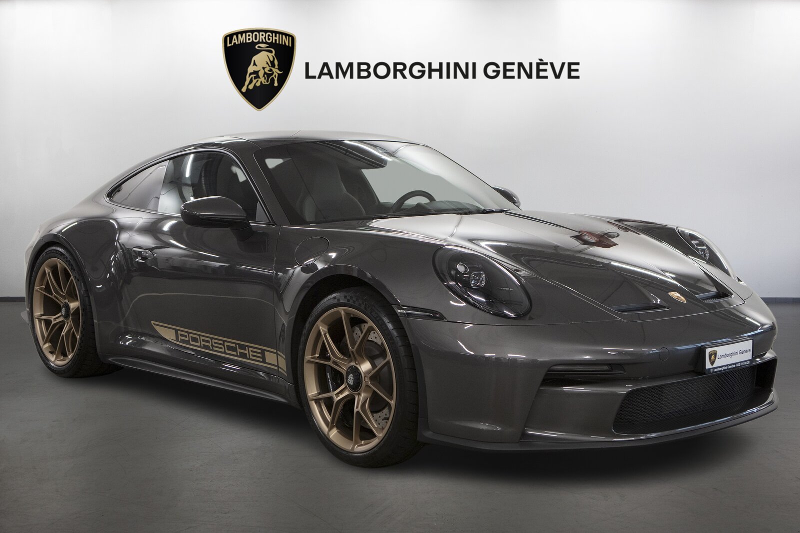 PORSCHE 911 GT3 Touring