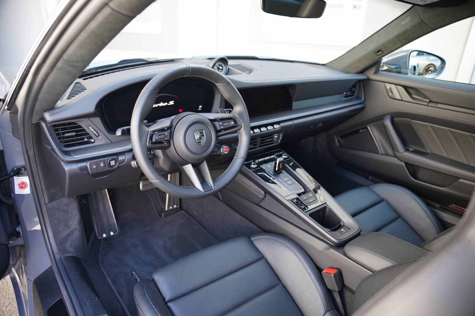 PORSCHE 911 Turbo S, Mild-Hybrid Petrol/Electric, Second hand / Used, Automatic - 7