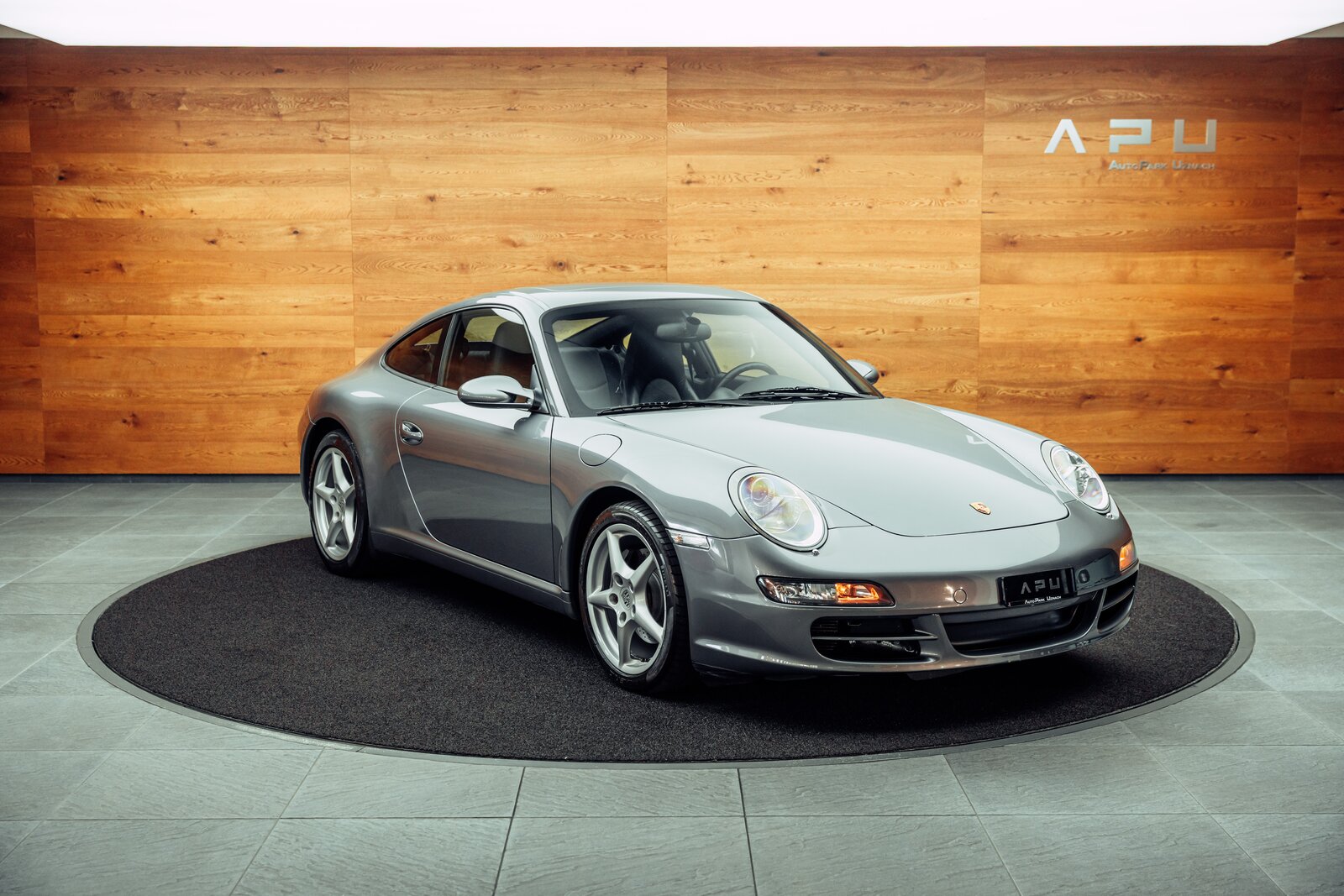 PORSCHE 911 Carrera
