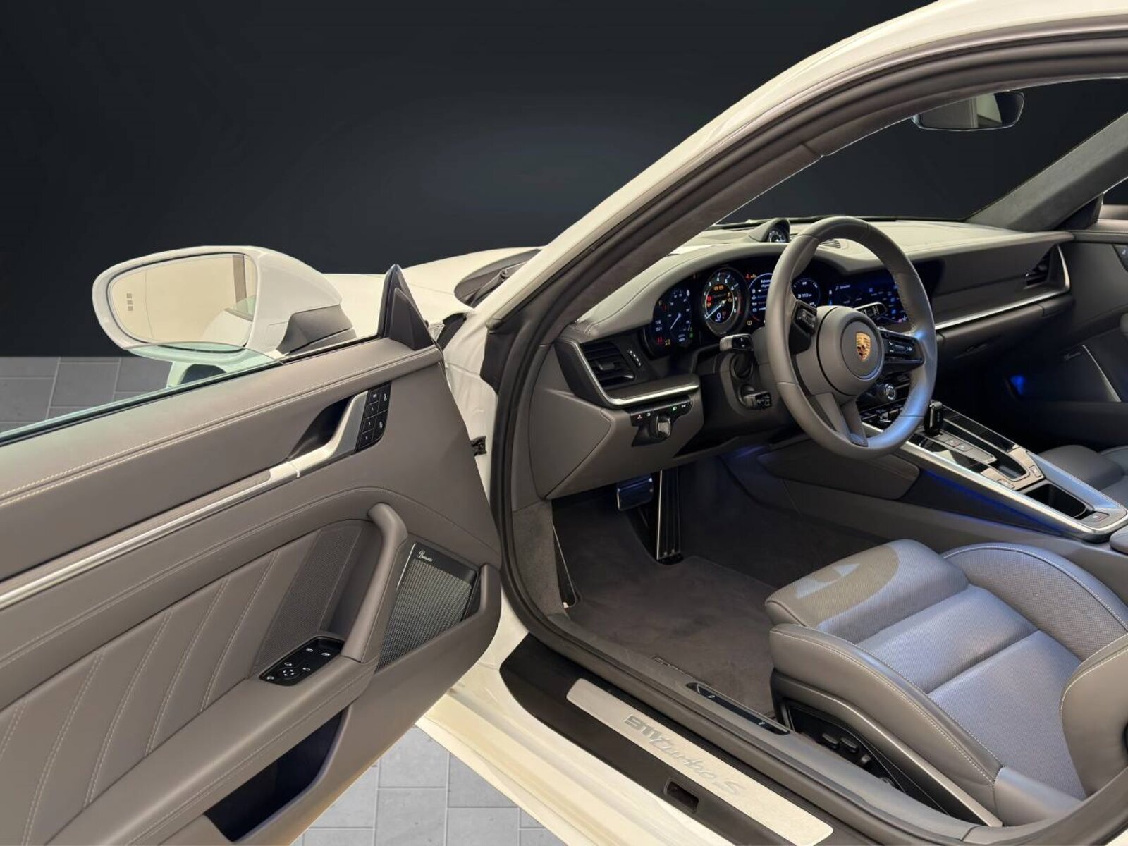 PORSCHE 911 Turbo S, Benzin, Occasion / Gebraucht, Automatik - 4