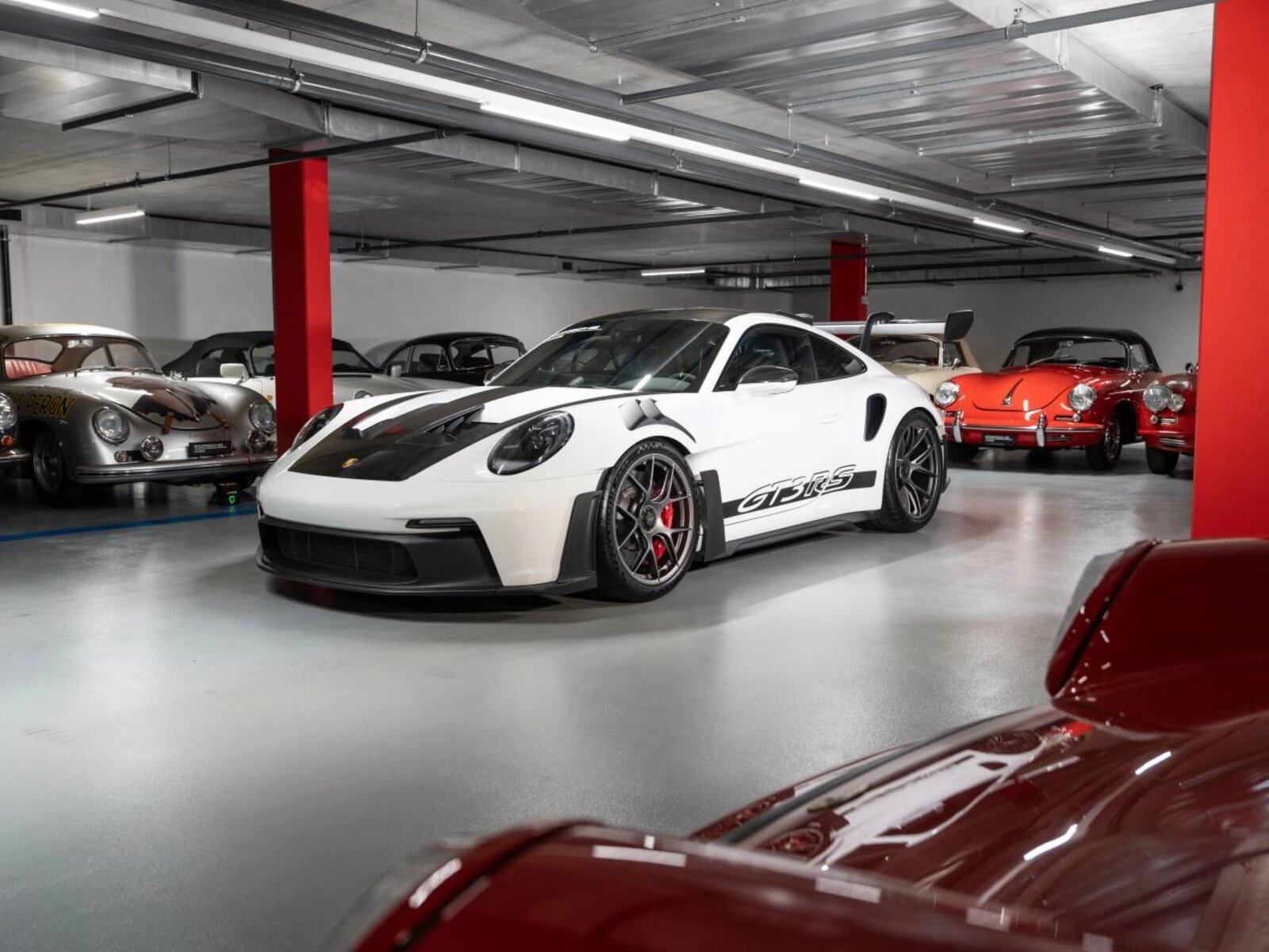 PORSCHE 911 GT3 RS