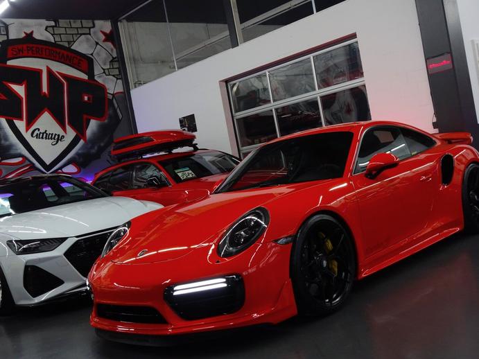PORSCHE 911 TURBO S PDK 991.2 MANUFAKTUR LAVA AERO LIFT SCHALEN SW, Petrol, Second hand / Used, Automatic