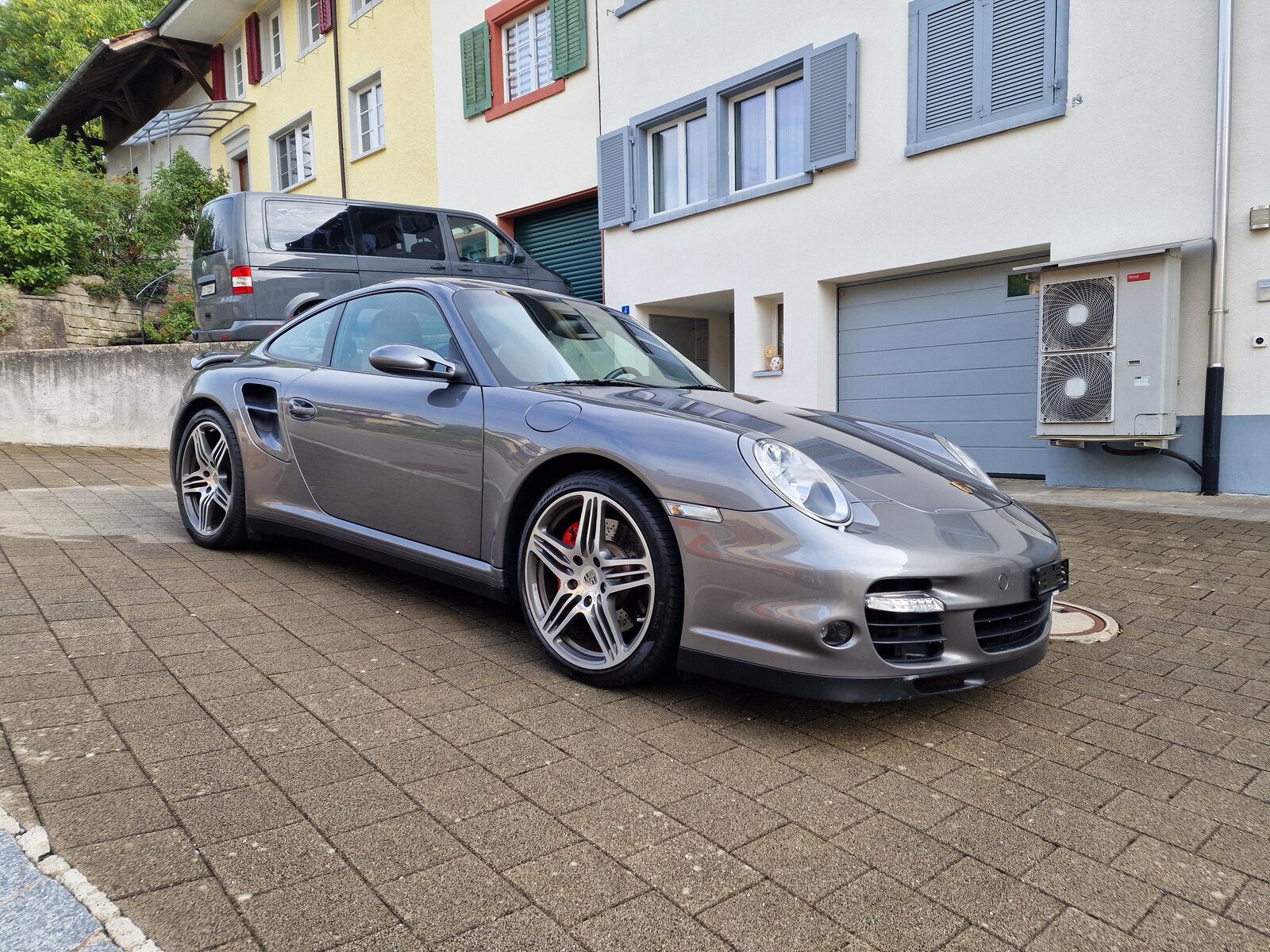 PORSCHE 911 Turbo