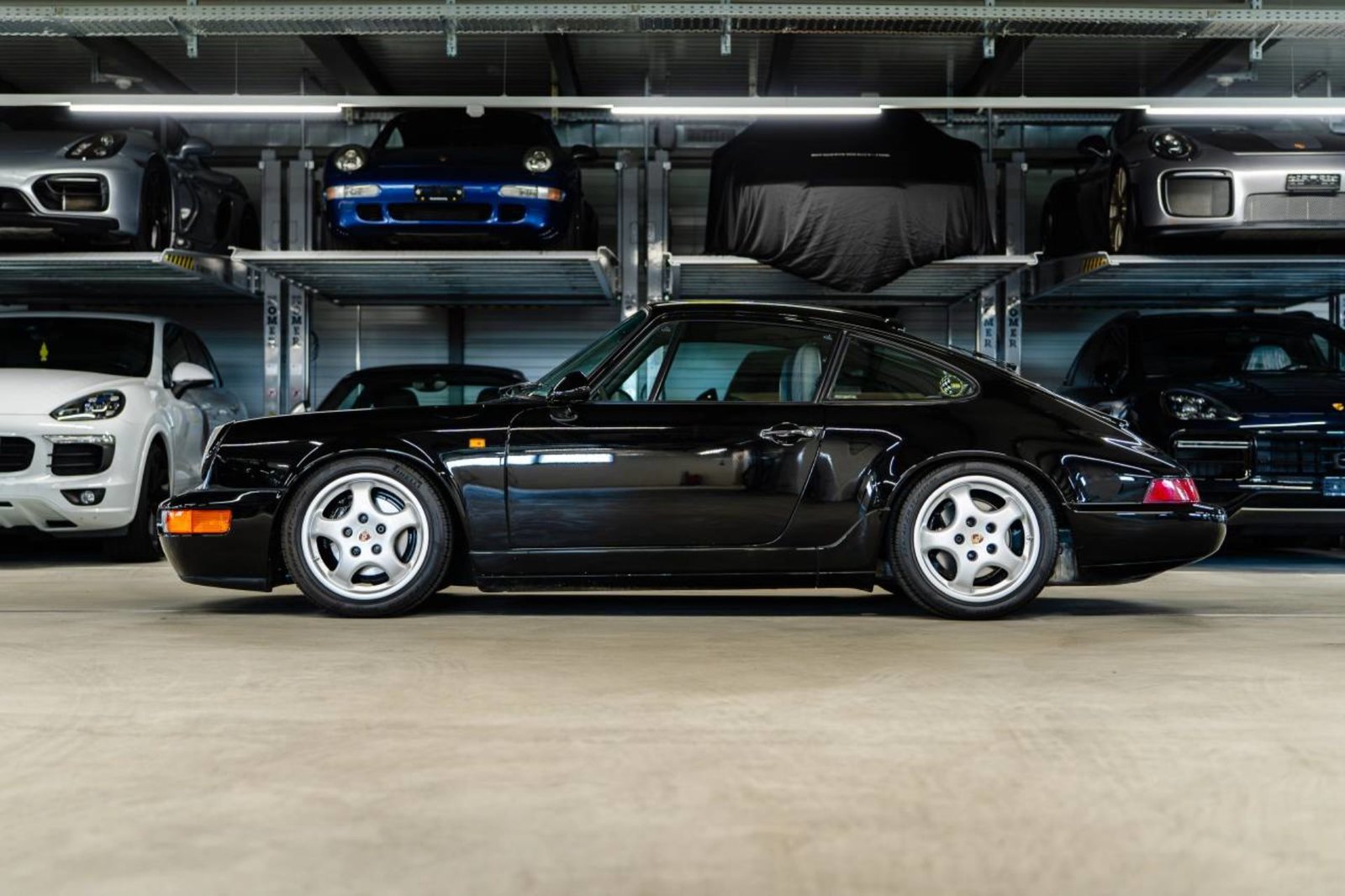 PORSCHE 911 Carrera 2 Coupé, Essence, Voiture de collection, Manuelle - 2