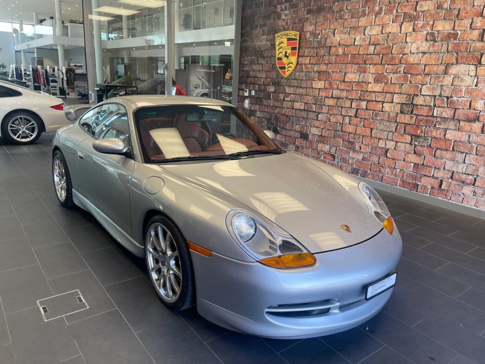 PORSCHE 911 Carrera Coupé