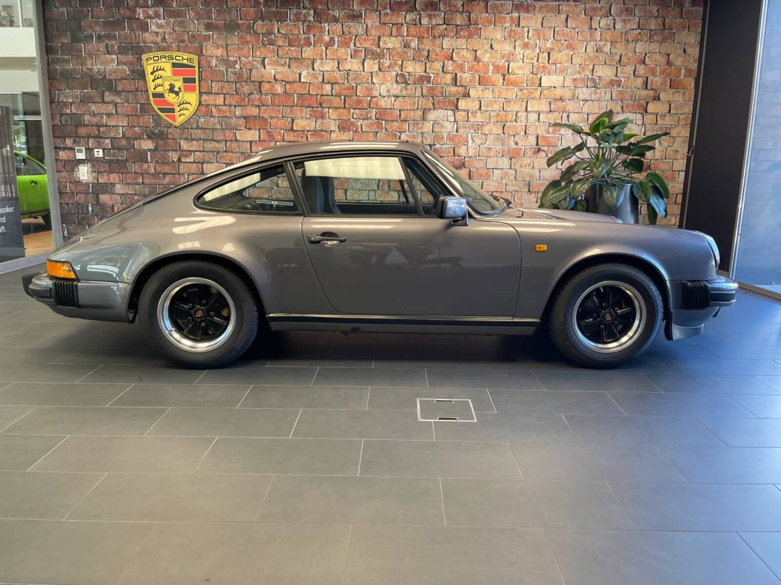 PORSCHE 911 Carrera Coupé