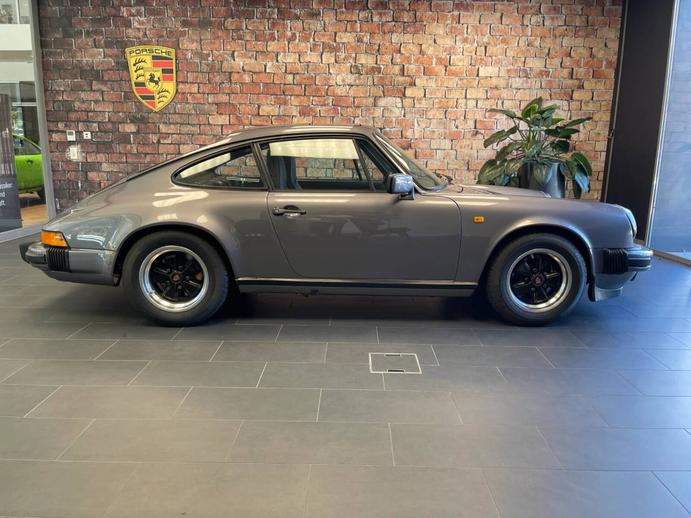 PORSCHE 911 Carrera Coupé, Essence, Voiture de collection, Manuelle