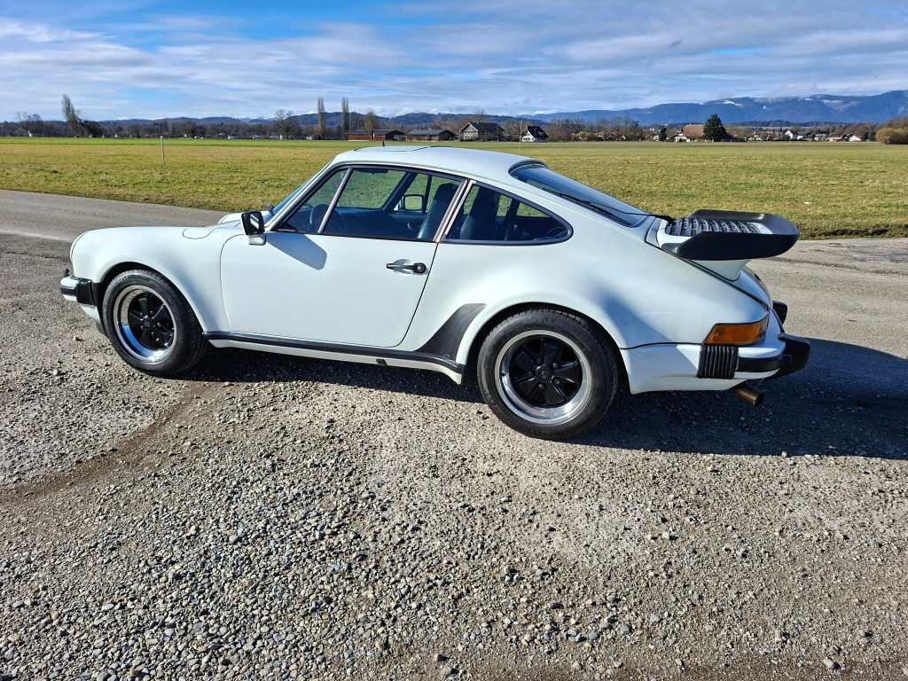 PORSCHE Turbo 930, Essence, Voiture de collection, Manuelle - 7