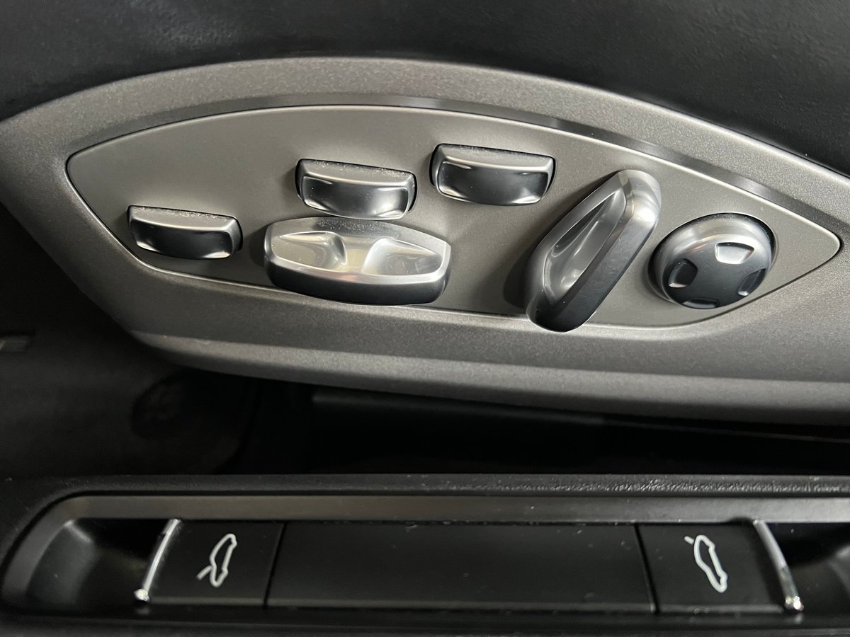 PORSCHE 911 Turbo S PDK, Petrol, Second hand / Used, Automatic - 6