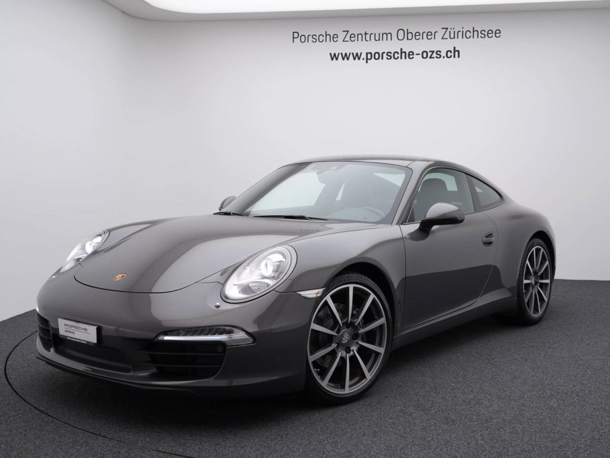 PORSCHE 911 Carrera
