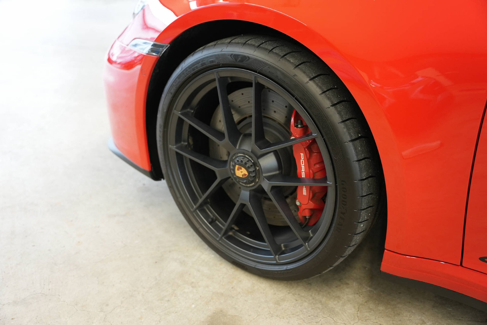 PORSCHE 911 Carrera 4 GTS, Mild-Hybrid Petrol/Electric, Second hand / Used, Automatic - 6