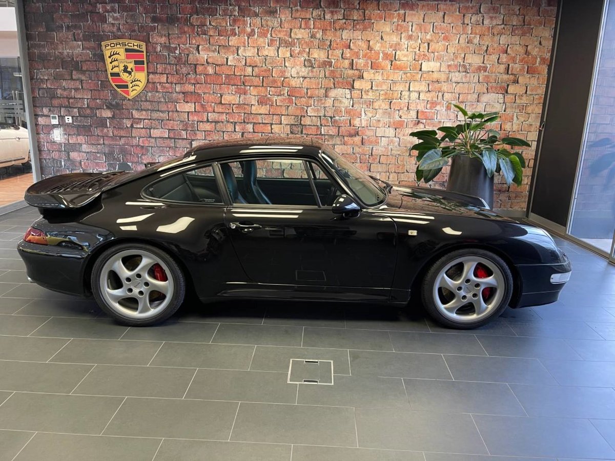 PORSCHE 911 Turbo