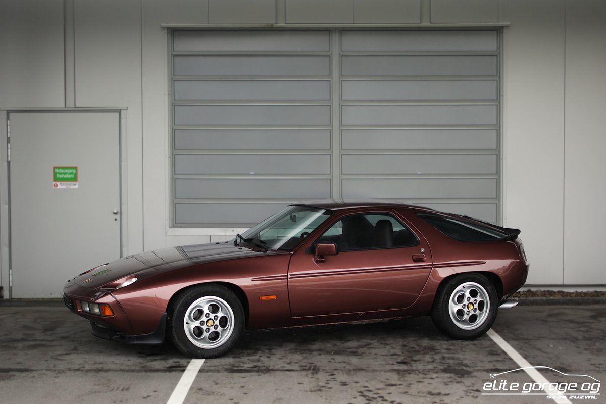 PORSCHE 928 S A