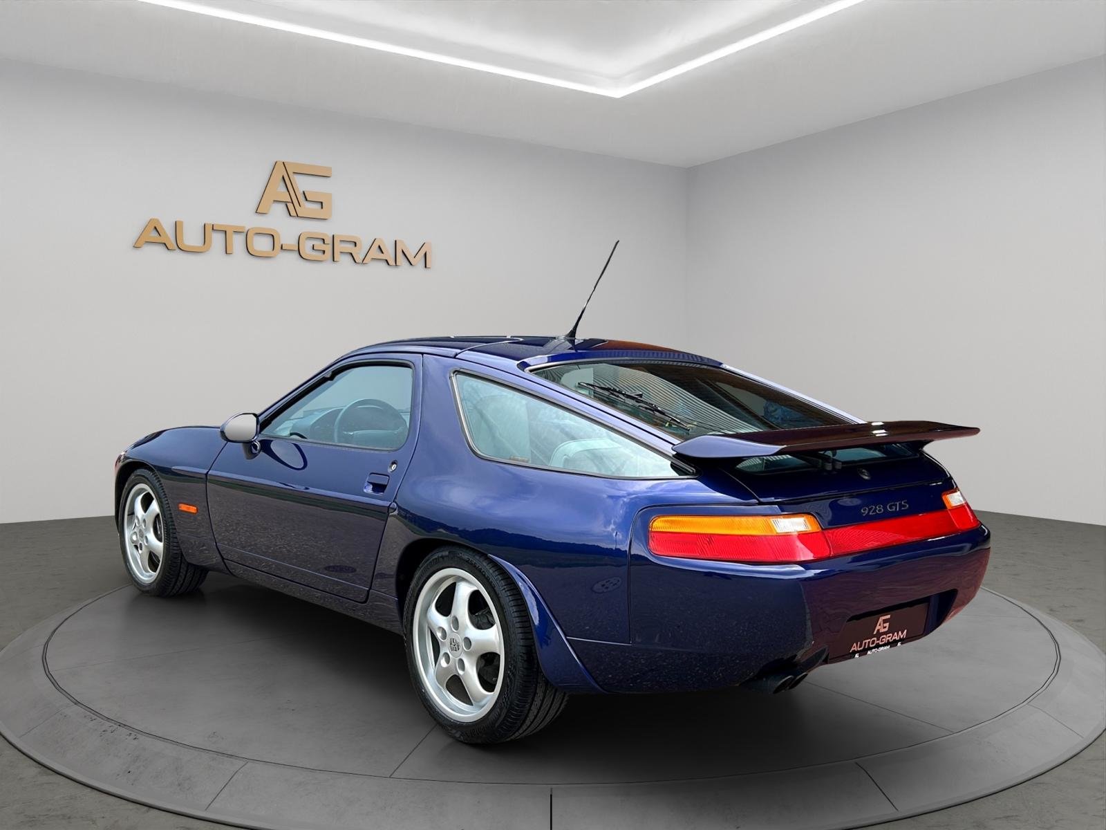 PORSCHE 928 GTS, Essence, Occasion / Utilisé, Automatique - 3