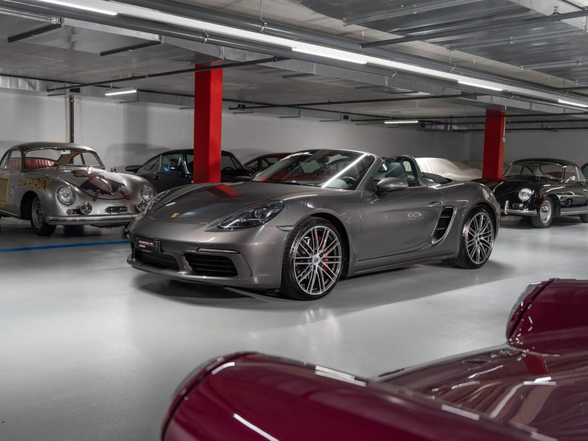 PORSCHE 718 Boxster S