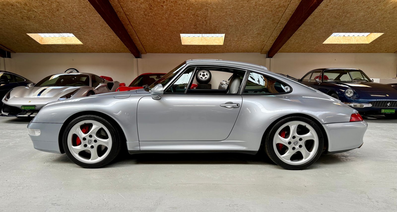 PORSCHE Carrera 4S, Petrol, Second hand / Used, Manual - 2